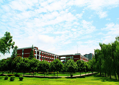 什邡轨道交通学院