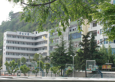成都铁路运输学校到底哪里好