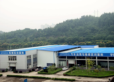 机加工及汽修实训基地.jpg