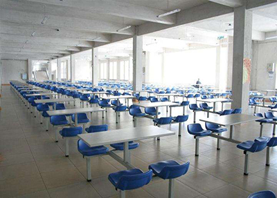 学校食堂