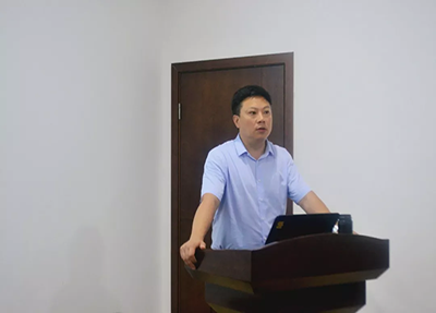 王老师讲解资助政策.png
