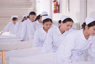 乐山医药科技学校各专业学费多少