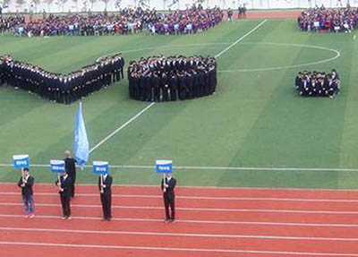 学校环境.jpg