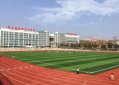 学校田径场