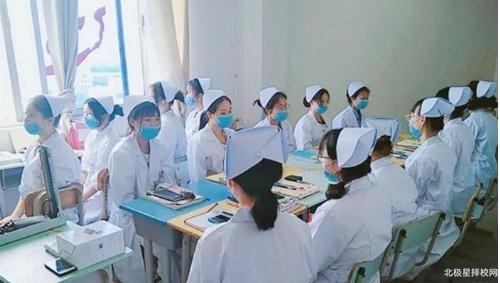 四川育英医养科技技工学校