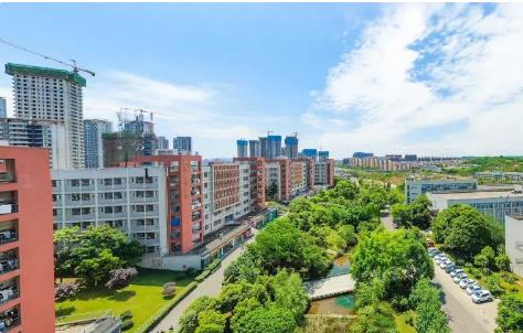 成都工业职业技术学校学费多少钱 收费标准