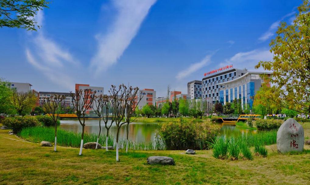 读成都铁路卫生学校怎么样  好不好