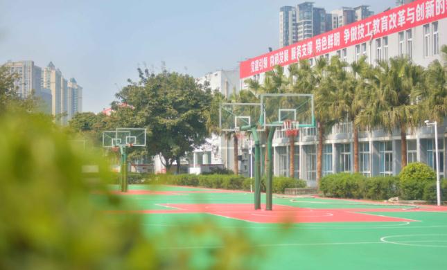  成都光华技工学校简介