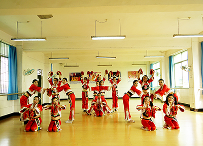 å­¦åæè²ä¸ä¸å­¦çè¡¨æ¼