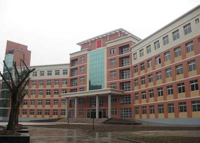å­¦æ ¡æ°æ ¡åºç¯å¢