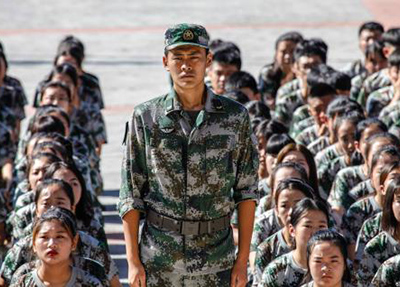 学生军训