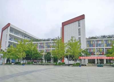 四川商务职业学院环境图片